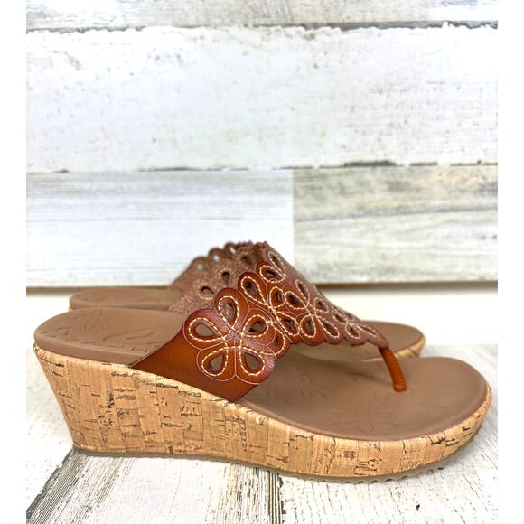 Skechers Women’s 7 Brown Vegan Leather Floral Cork Wedge Summer Sandal NEW - Picture 2 of 7